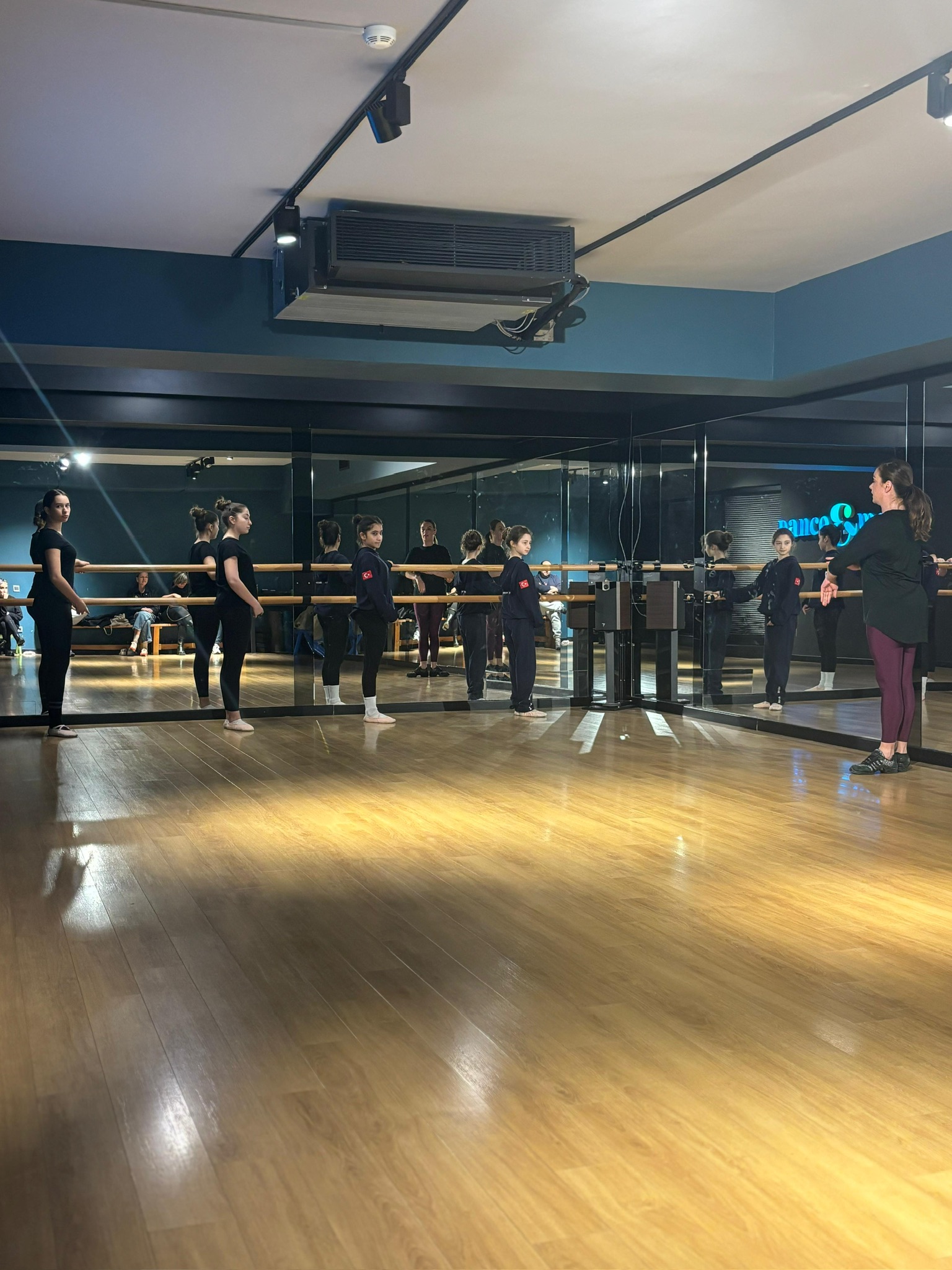 Bronze Stüdyo - Ritim, Salsa, Hip-Hop & Akustik Stüdyo